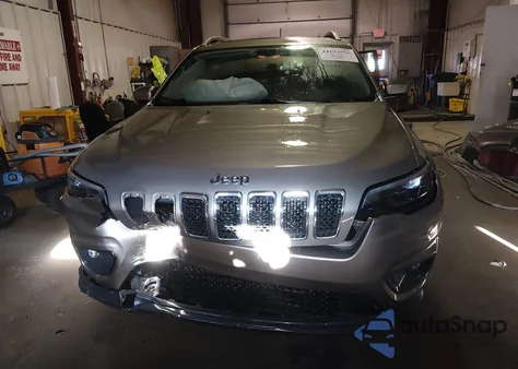 2019 Jeep Cherokee Latitude Plus 4X4 z USA, uszkodzony, nr VIN 1C4PJMLB9KD472323